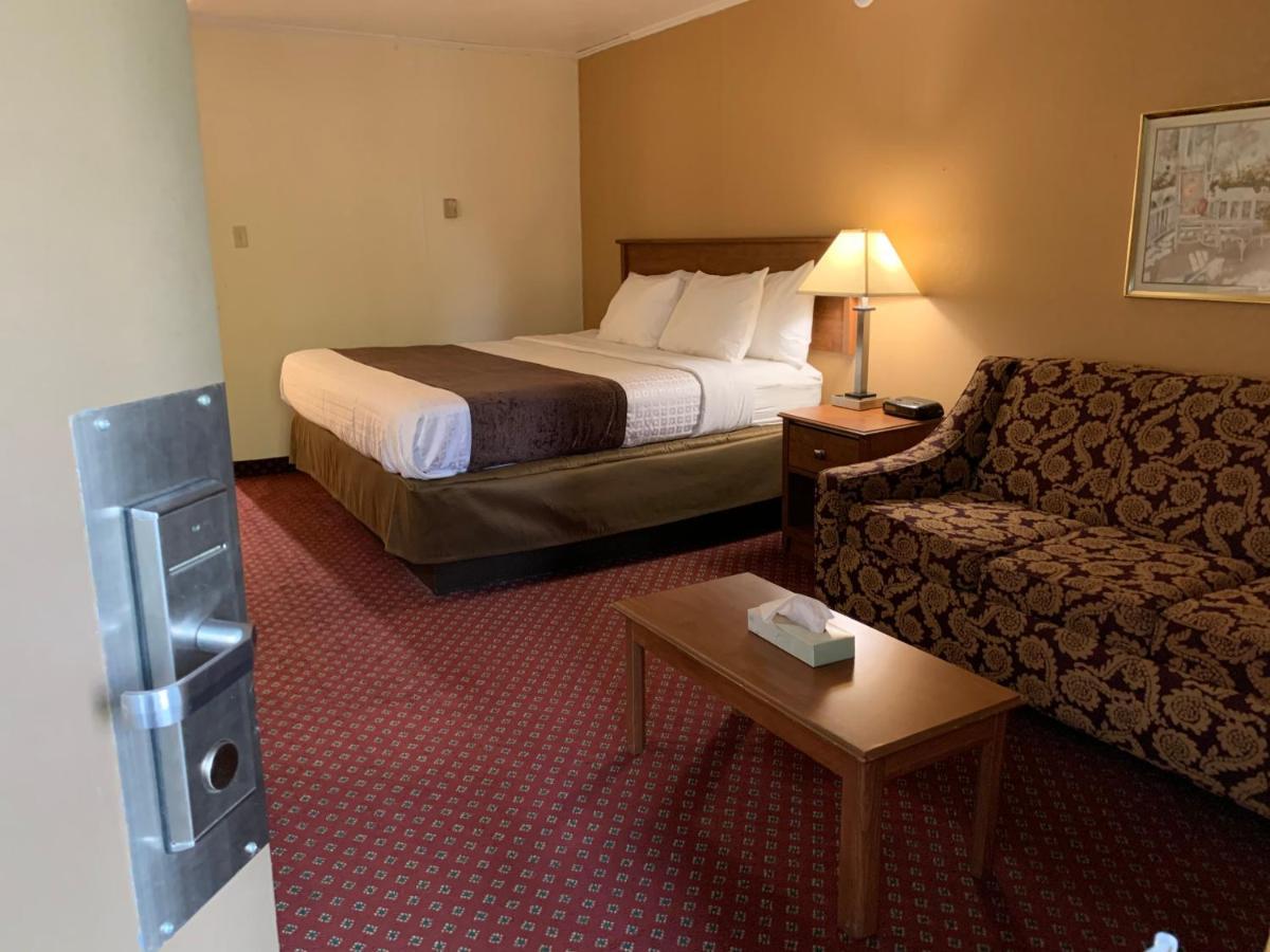 Red Carpet Inn & Suites Ebensburg ภายนอก รูปภาพ