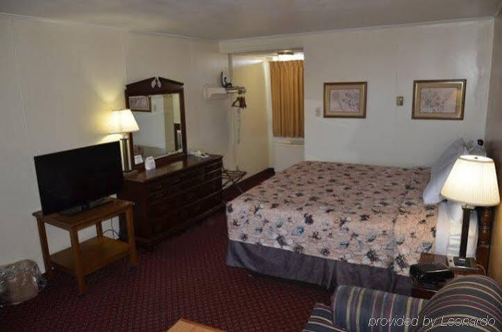 Red Carpet Inn & Suites Ebensburg ภายนอก รูปภาพ